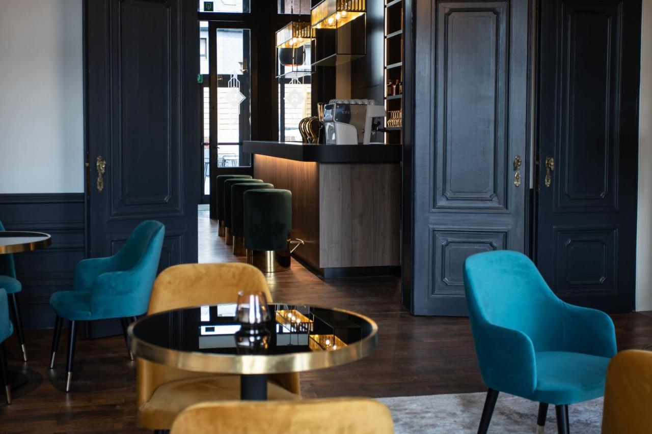 Petit-Roannay Hotel Ставело Екстериор снимка