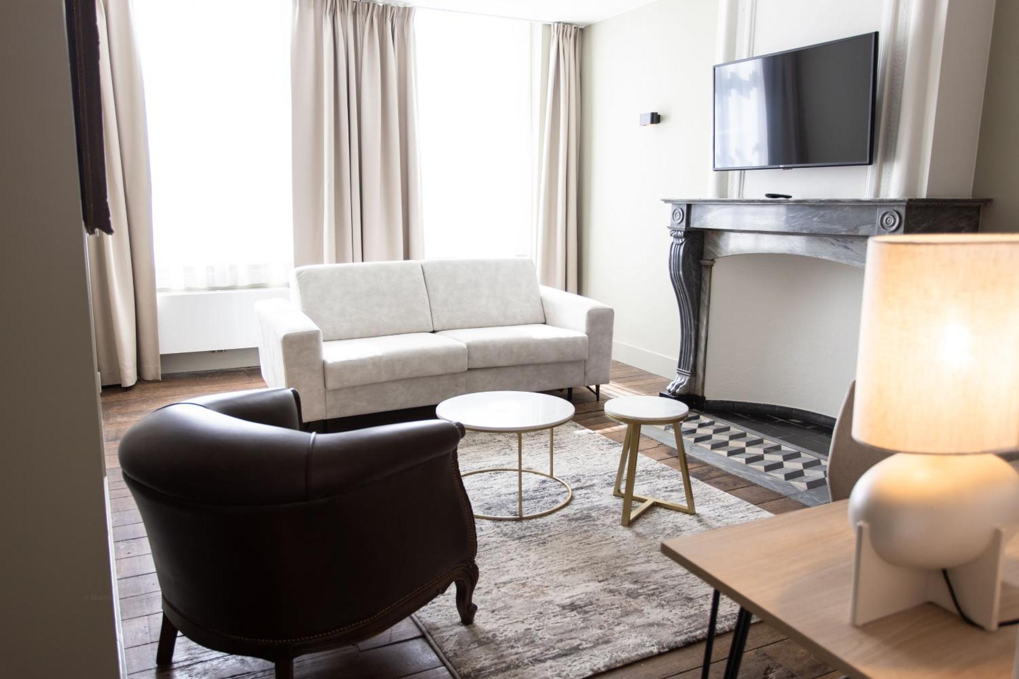 Petit-Roannay Hotel Ставело Екстериор снимка