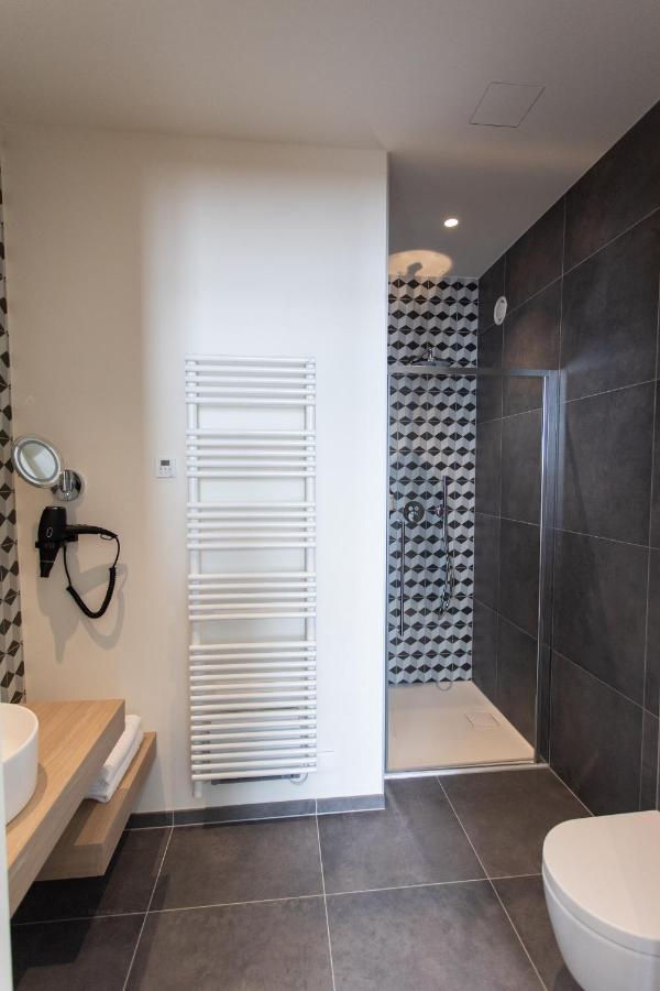 Petit-Roannay Hotel Ставело Екстериор снимка