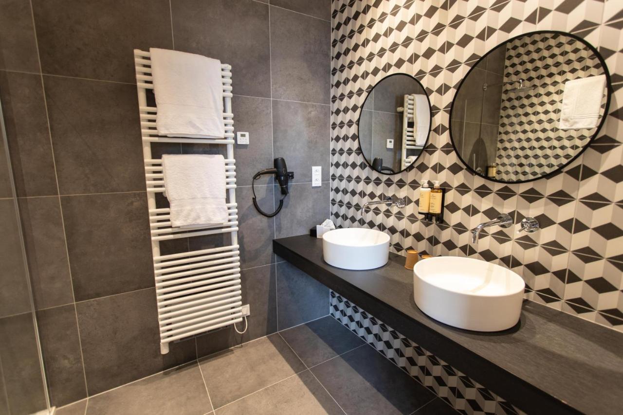 Petit-Roannay Hotel Ставело Екстериор снимка